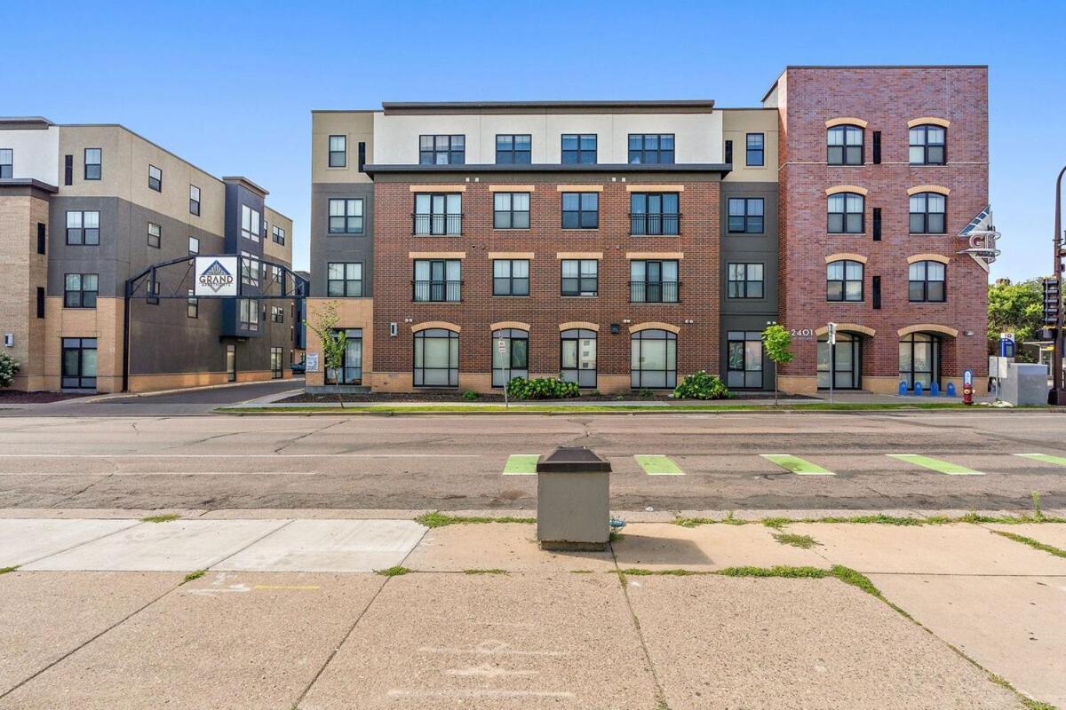 The Hazel Free Parking, Gym, Fast Wifi, Holiday home Minneapolis